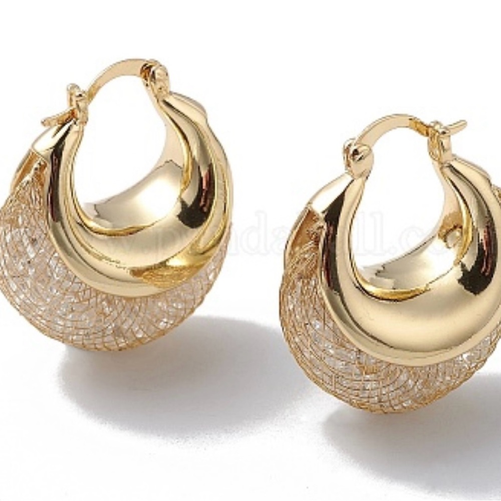 Elegant Gold Hoop Earrings